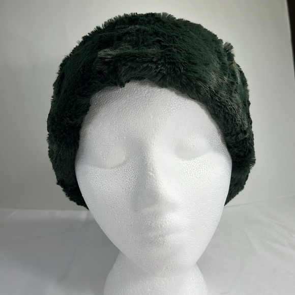 Anthro Sleeping on Snow Faux Fur Silky Cuffed Toboggan Hat - Picture 3 of 9